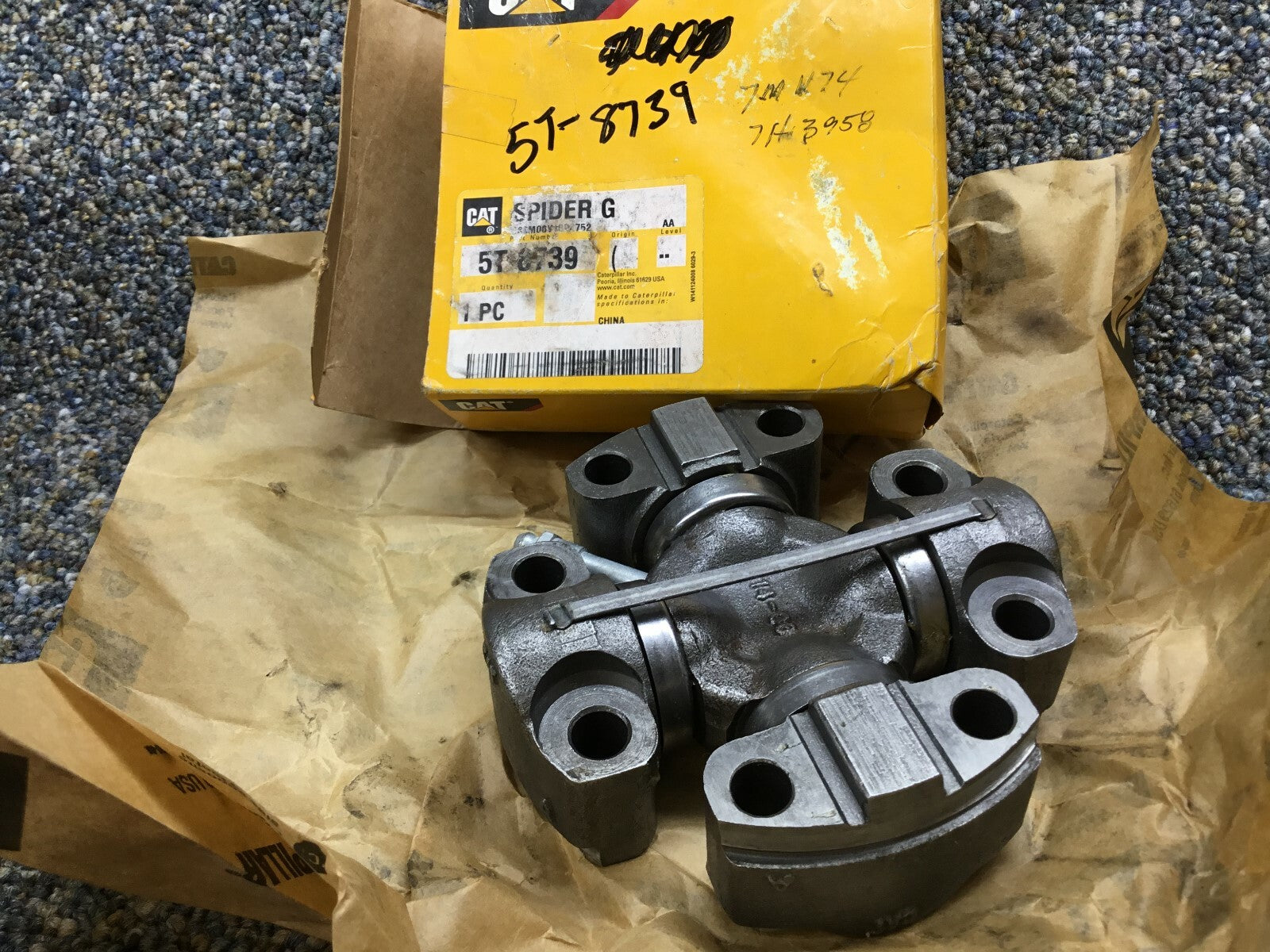 Caterpillar Spider & Bearing Assembly | Part 5T-8739