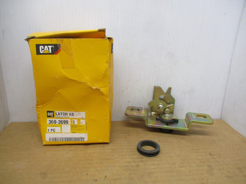 Caterpillar 369-3699 Key Latch for Hood and Cabin Riser | CAT 3693699