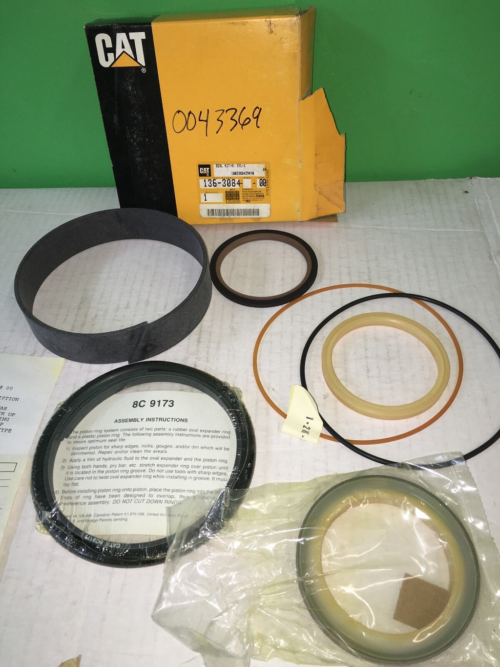 Genuine OEM Hydraulic Cylinder Seal Kit for Caterpillar | Part 136-3084