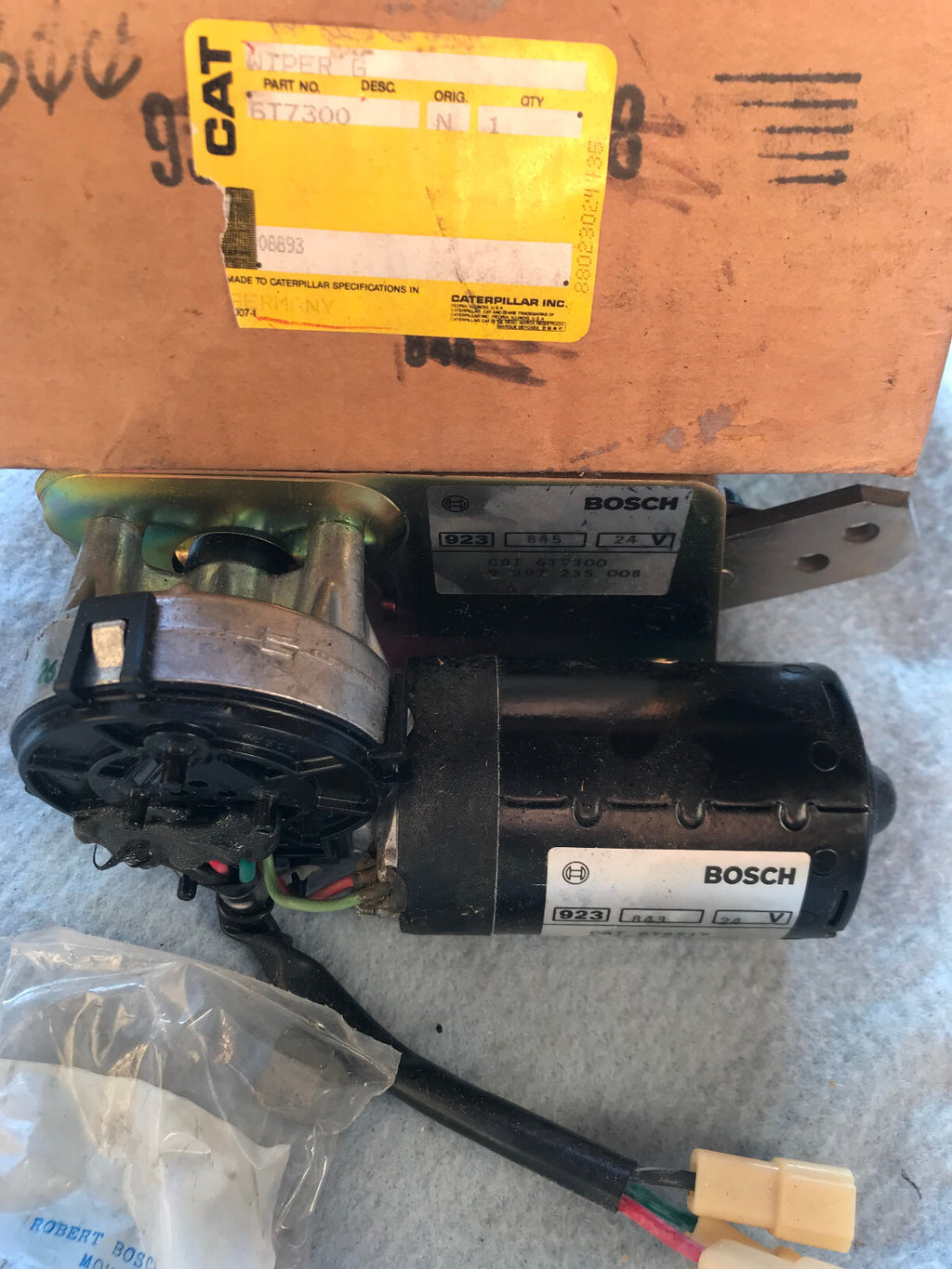 New OEM Wiper Motor for Caterpillar Equipment | Part 6T-7300